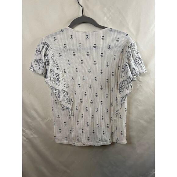 Lucky Brand V Neck White Floral Blouse Size Medium - Picture 2 of 4